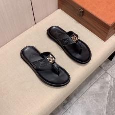 Louis Vuitton Slippers